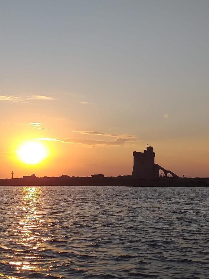 Baia Di Torre Squillace 圣伊西多罗 外观 照片