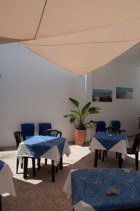 Baia Di Torre Squillace 圣伊西多罗 外观 照片