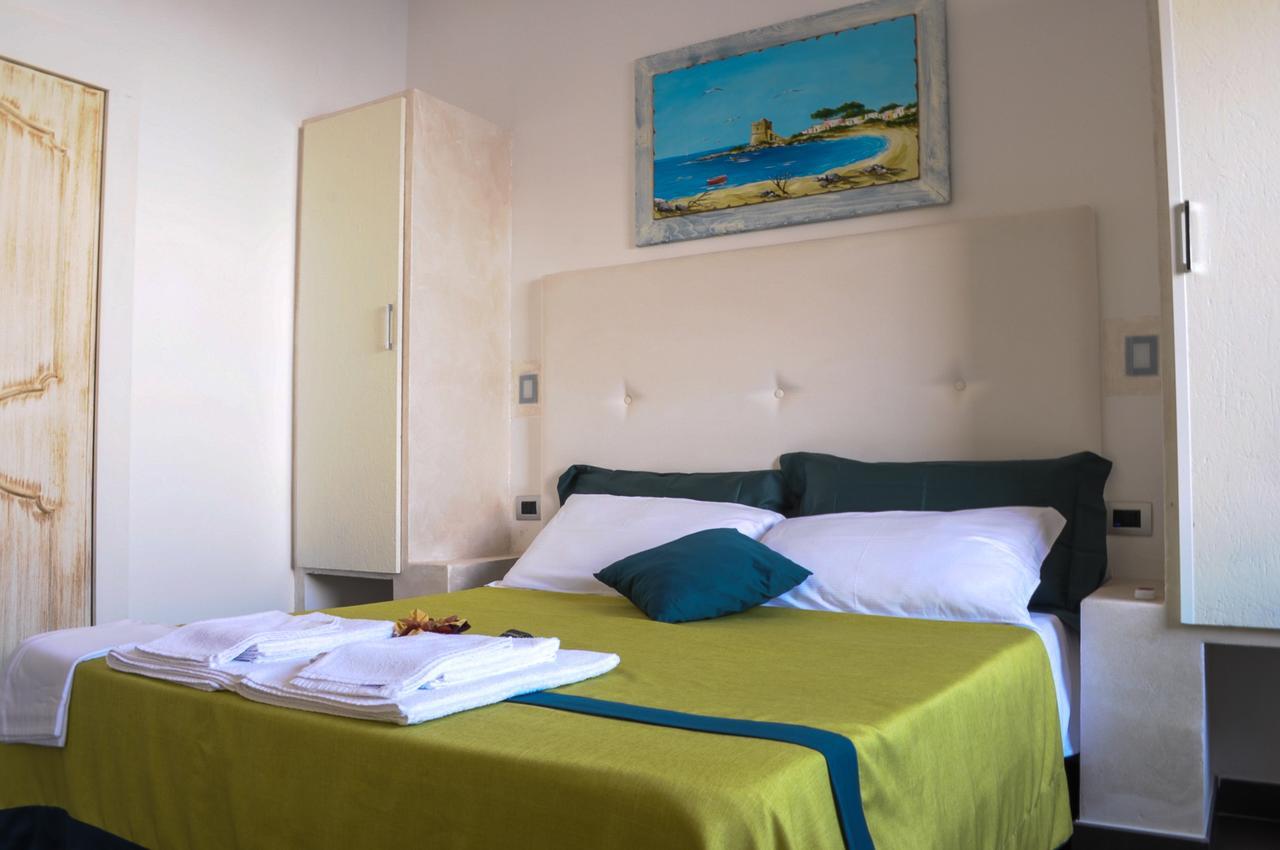 Baia Di Torre Squillace 圣伊西多罗 外观 照片